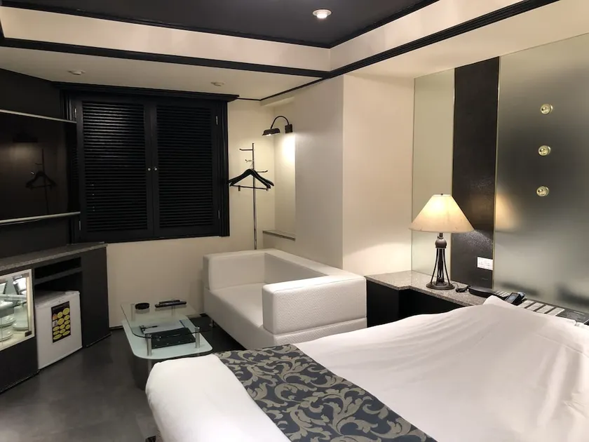 Hotel All Inn G - Image 1
