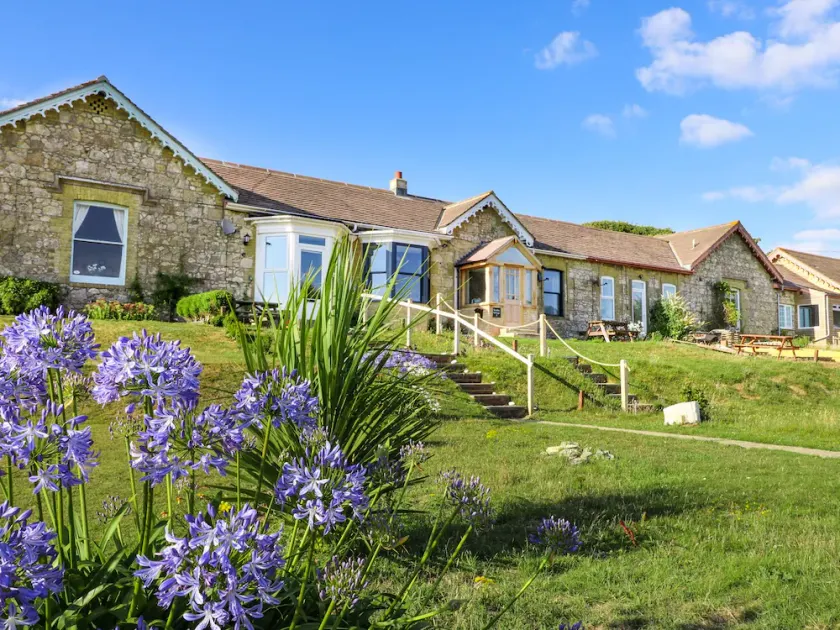 Needles Cottage - Image 1