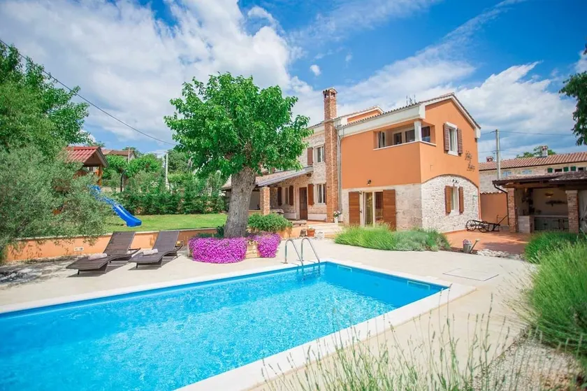Villa Petra - Image 1