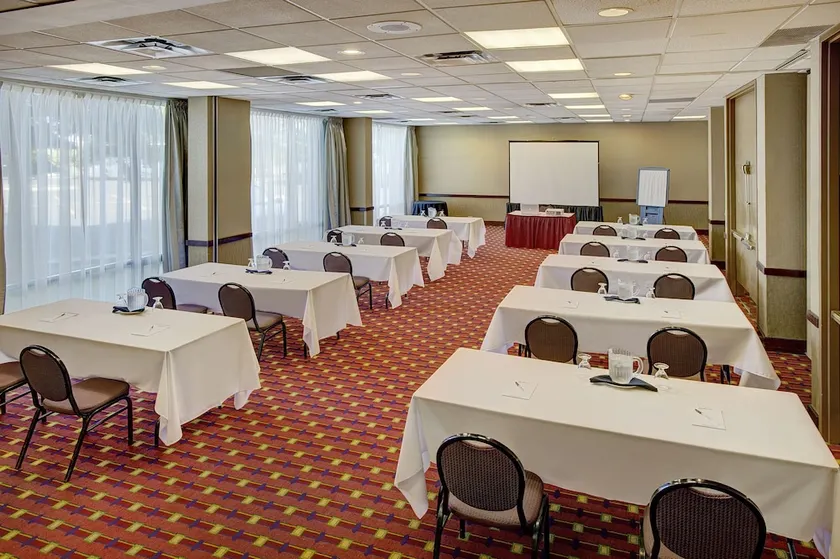 Radisson Toronto East - Image 1