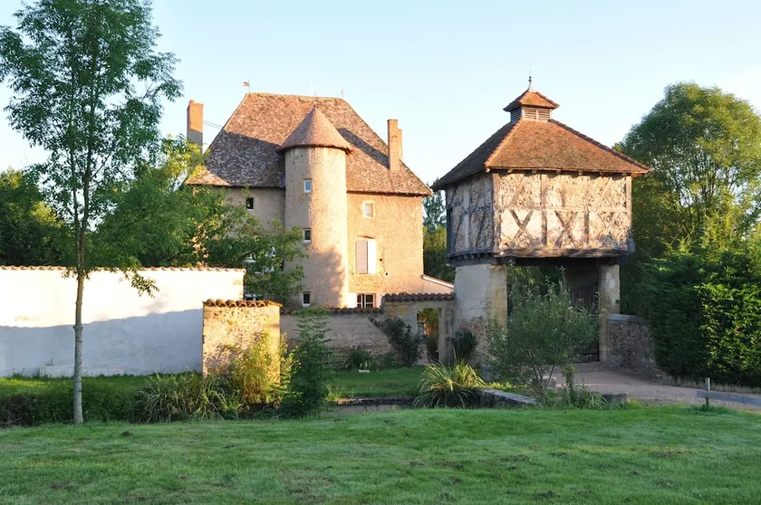 Château De Tigny - Image 1