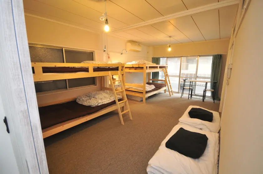 Condominium House in Osaka Nakatsu - Image 1