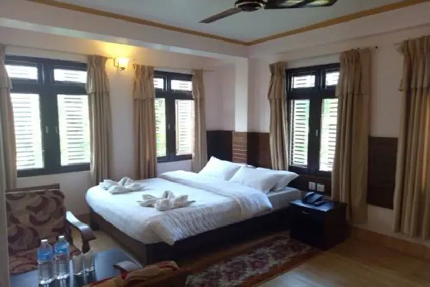 Hotel Alpine Villa - Image 1