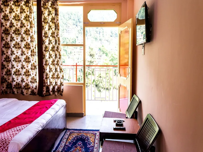 OYO 13829 Home Cozy Hill View Plaza McLoad Ganj - Image 1