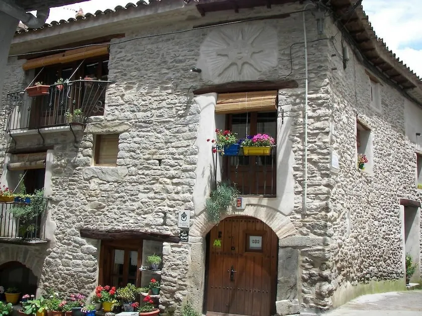 Antigua Casa Catones - Image 1
