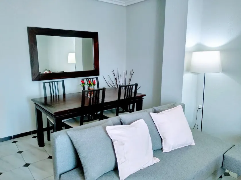 WISH SUITE GRAN PLAZA SEVILLA - Image 1