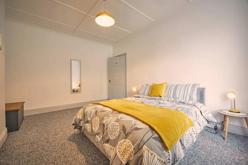 Host Stay Silverlinings - Image 1