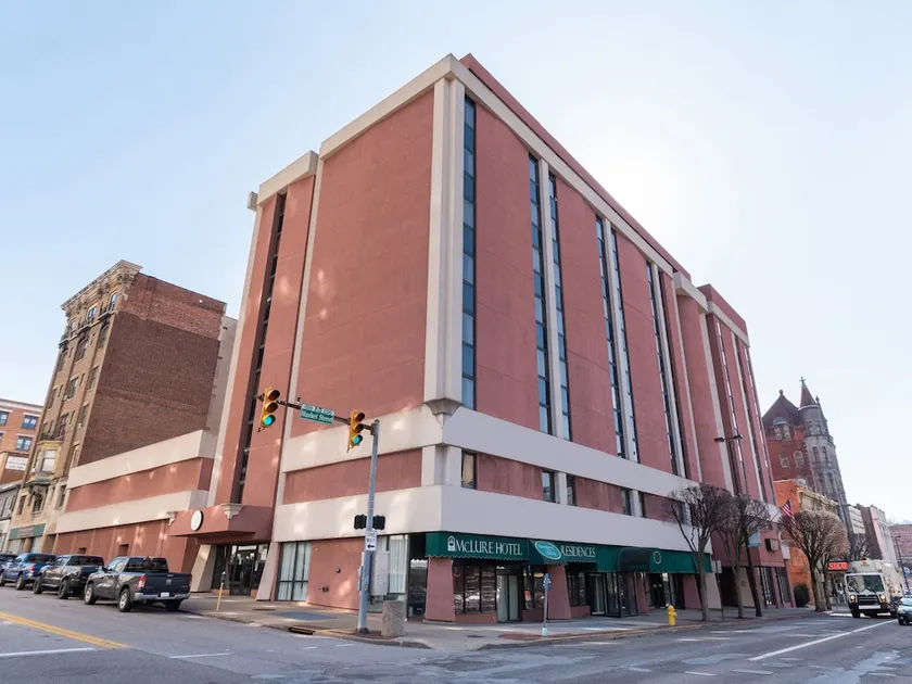 The McLure Hotel and Conference Center - Image 1
