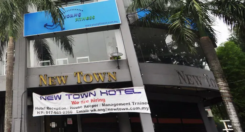 Hotel Zamburger Sungai Bakap - Image 1