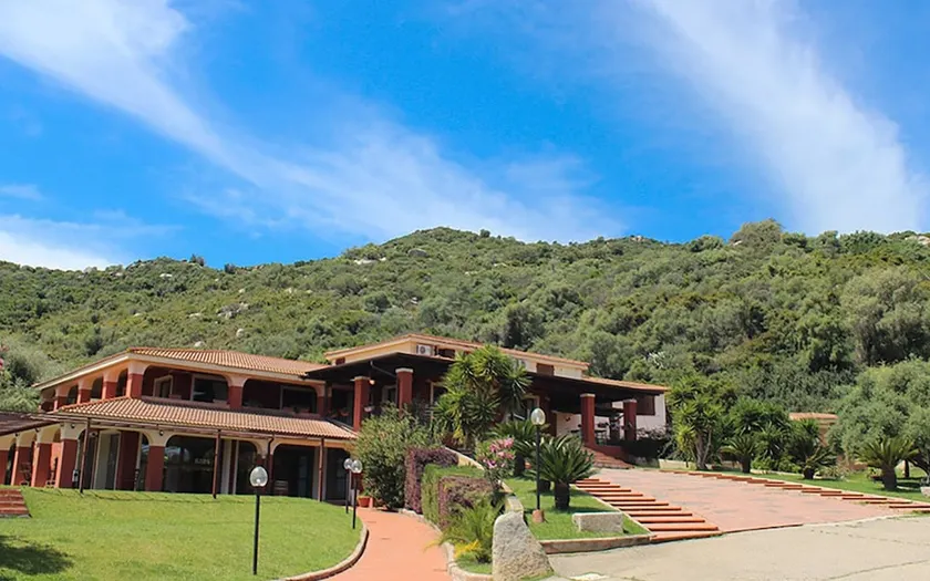 Hotel Birdesu - Image 1