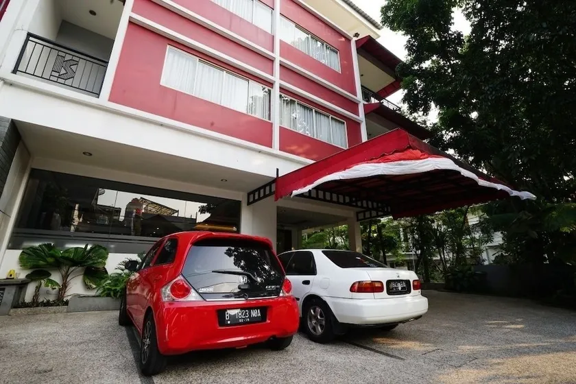 RedDoorz @ Babakan Jeruk 2 - Image 1