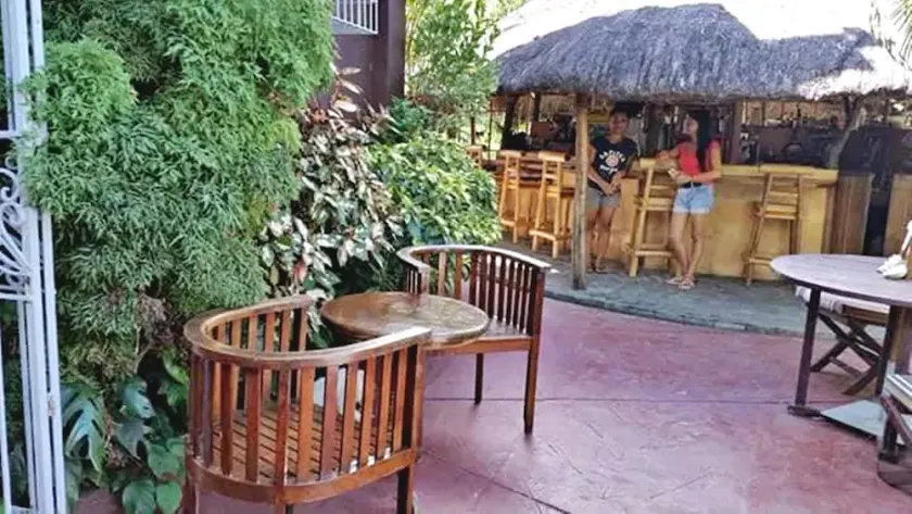 Bahay Isla Inn - Hostel Puerto Galera - Image 1