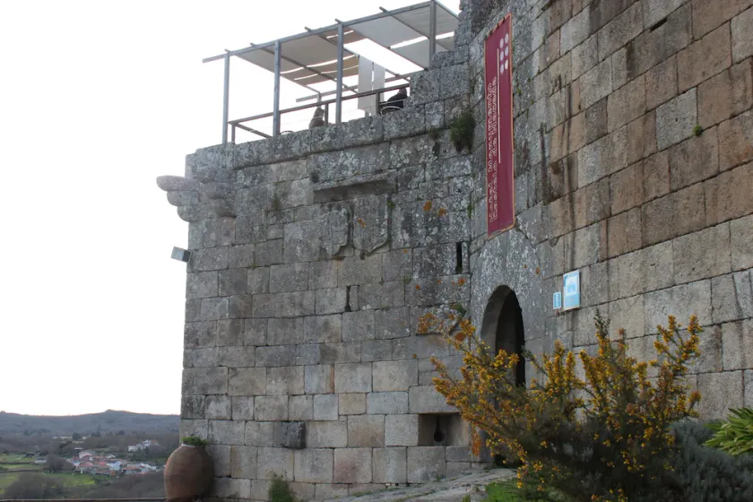 Monumento Castelo de Maceda - Image 1