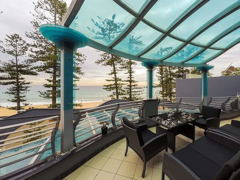 Manly Stay LUX Apartments - Image 1