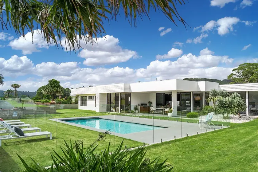 Your Luxury Escape - Scenic Vista - Image 1