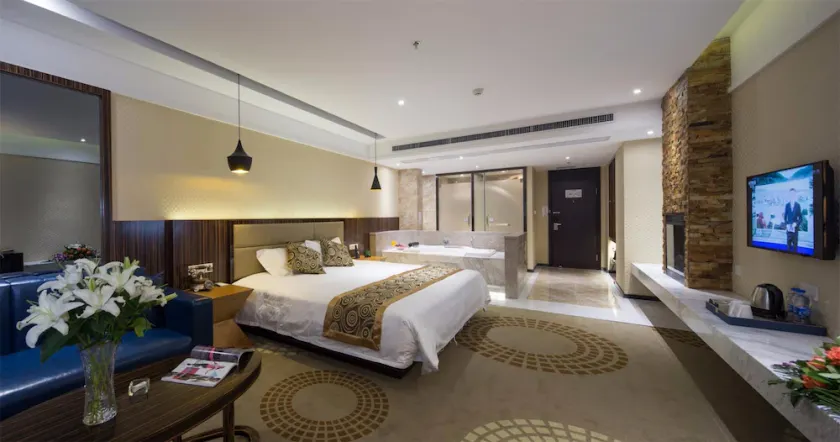 Wuhan Wanchen Theme Hotel - Image 1