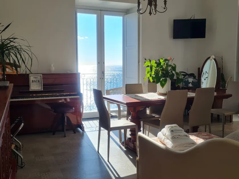 Stunning 5-guests Apartment 2 km From Amalfi - Image 1