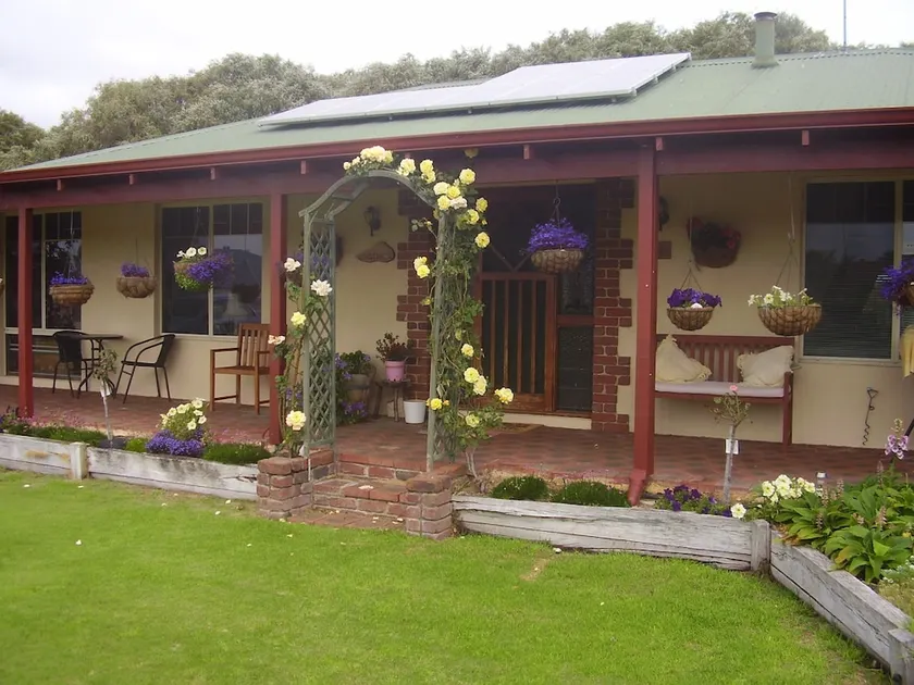 Busselton Marina Bed and Breakfast - Image 1