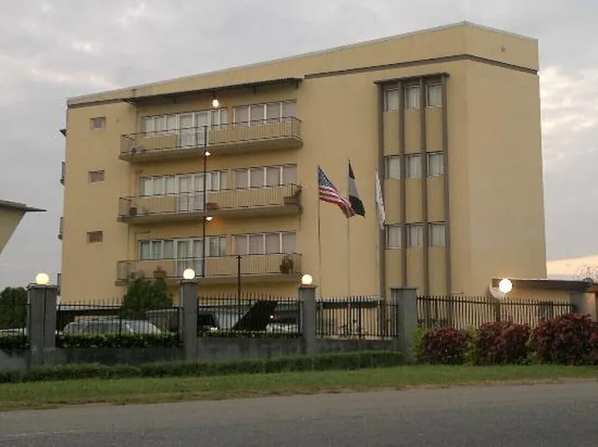 Blue Lodge Hotel - Image 1