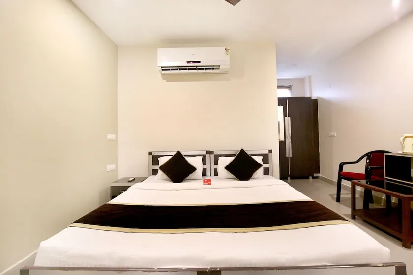 OYO 4963 Hotel Inderprasth - Image 1