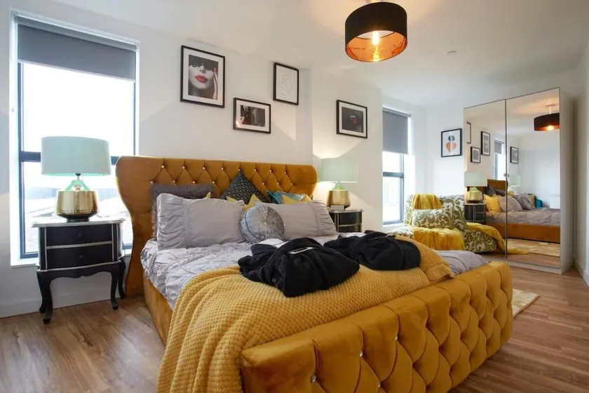 The Chad- Leeds Luxury, Stunning Contemporary Apartment With Free Parking - Image 1