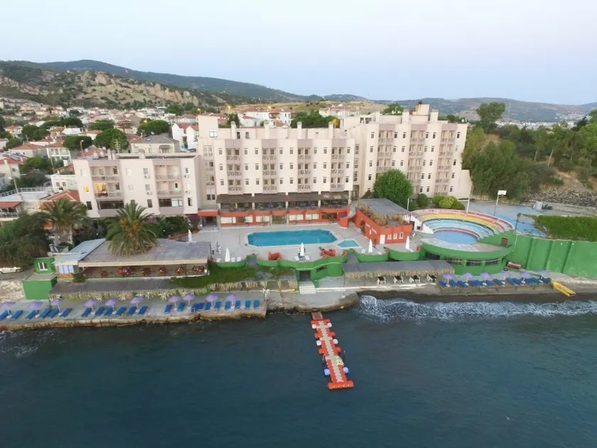 Hotel Leon - Image 1