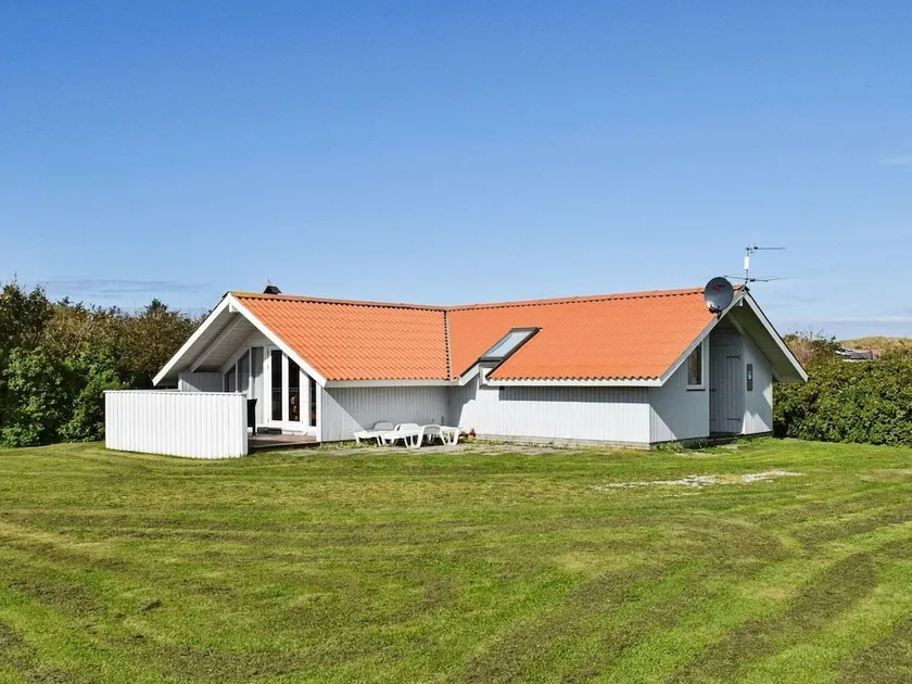 Heritage Holiday Homein Hvide Sande Near Sea - Image 1