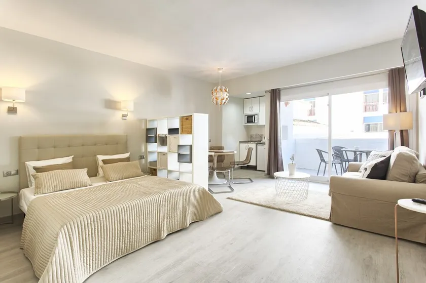 Banus Beach Studios - Image 1