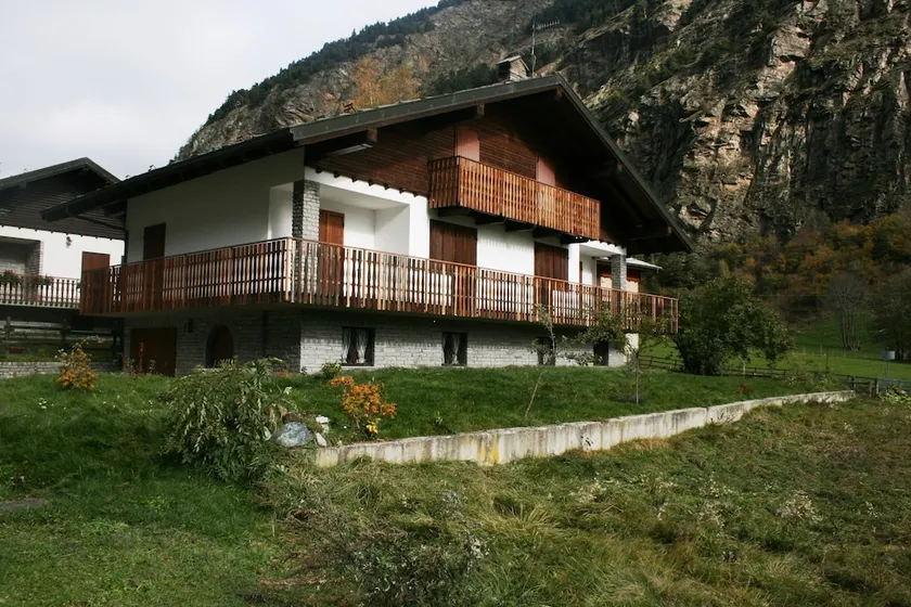 Sunlake Villa Brusson - Image 1