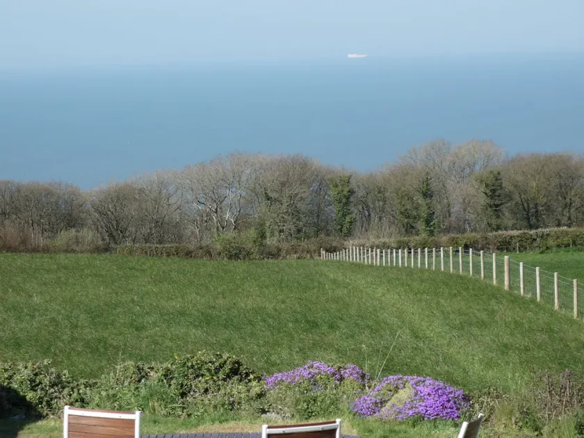 Easter Cottage - Image 1