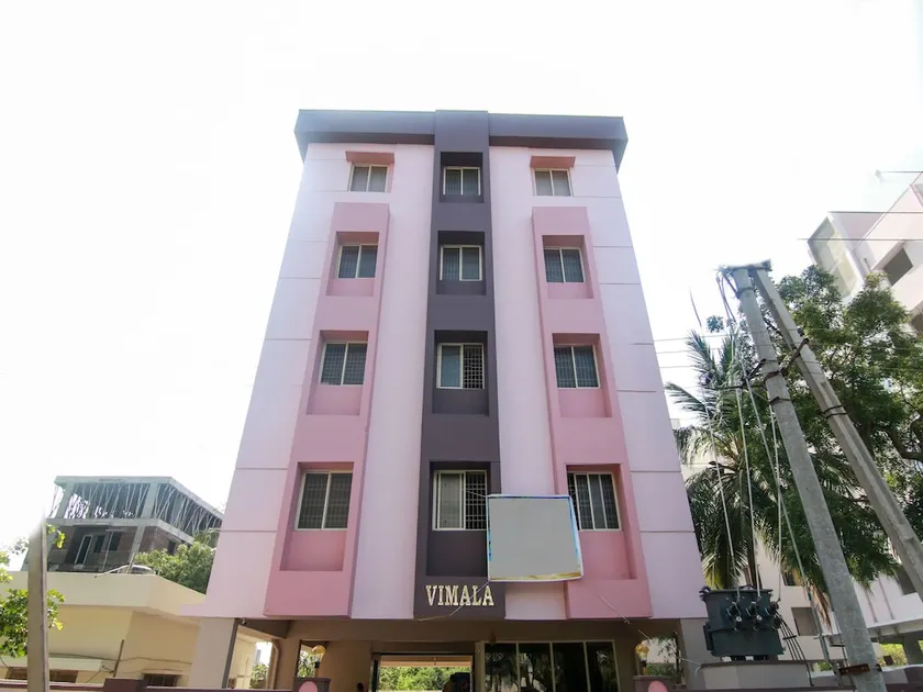 Srk Grand by OYO Rooms - Image 1