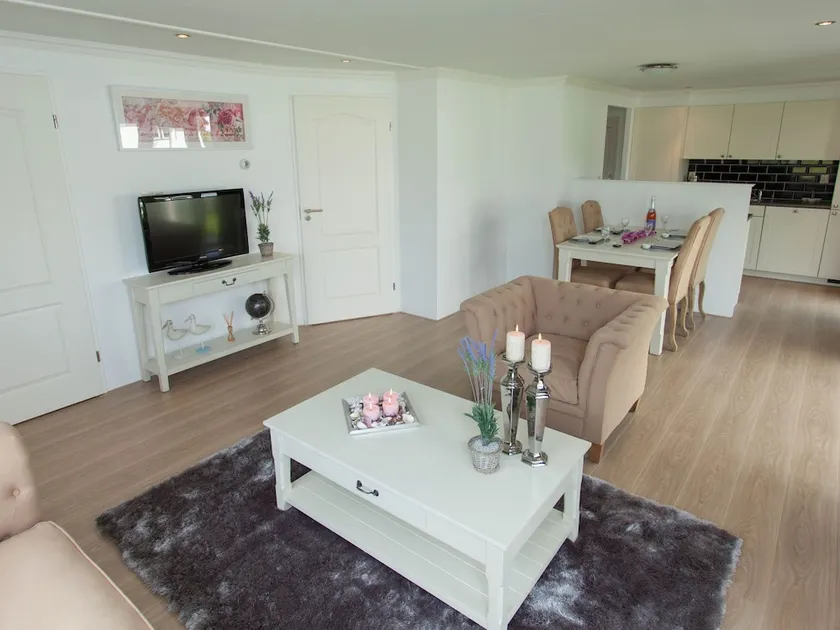 Comfortable wooden chalet with dishwasher, in the Achterhoek - Image 1