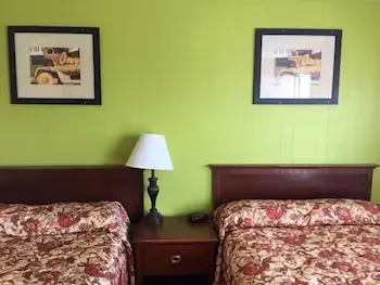 Economy Inn - Image 1