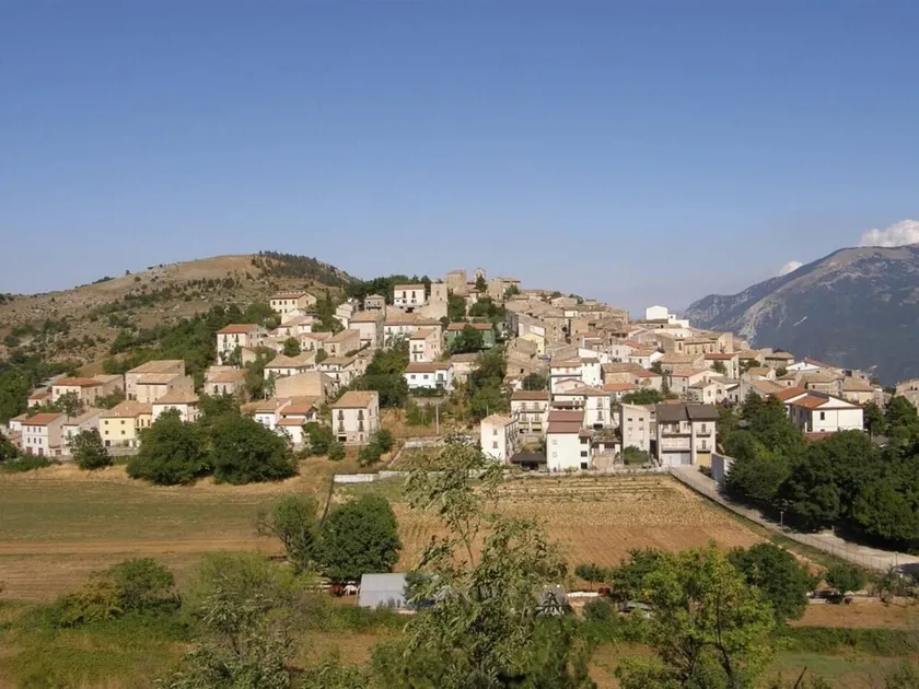 Cosy Stone House in San Benedetto, Abruzzo, Italy - Image 1