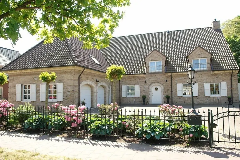 Short Stay Emmen - Image 1