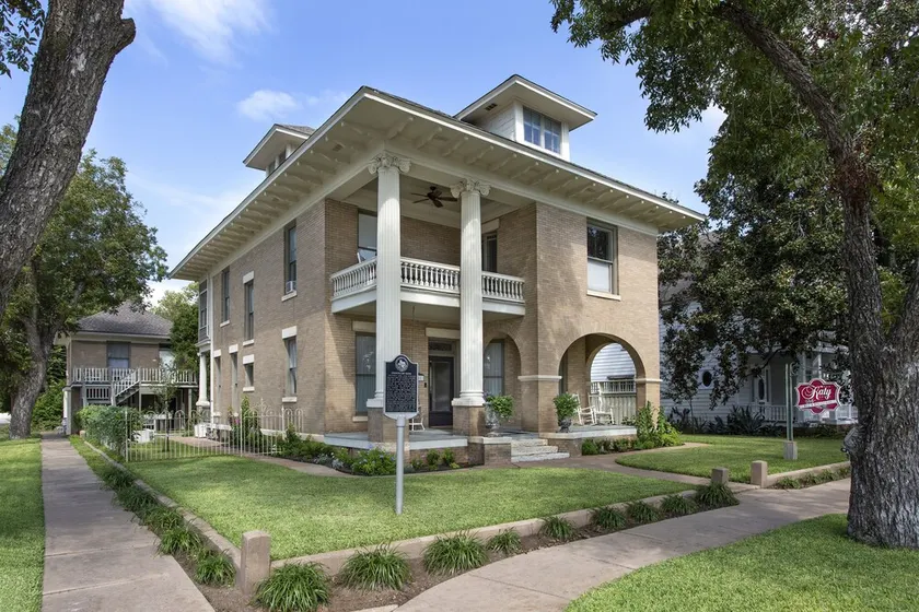 The Katy House Bed & Breakfast - Image 1