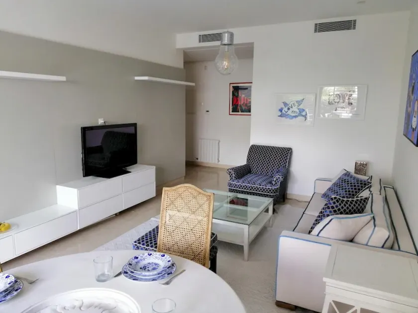 Luxueux Apt Avec Jardin et Garage Priv s Marsa - Image 1
