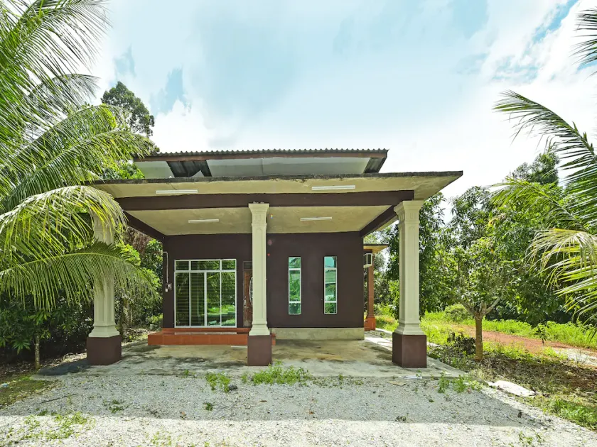 OYO Home 90607 Casaria Besut - Image 1