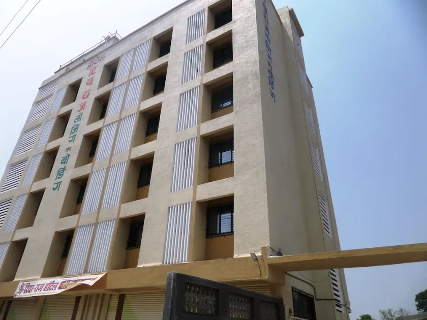 Hotel Riya Raj Lodging - Image 1