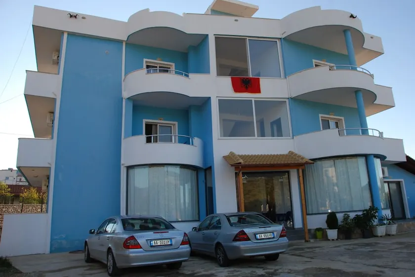 Villa Blue - Image 1