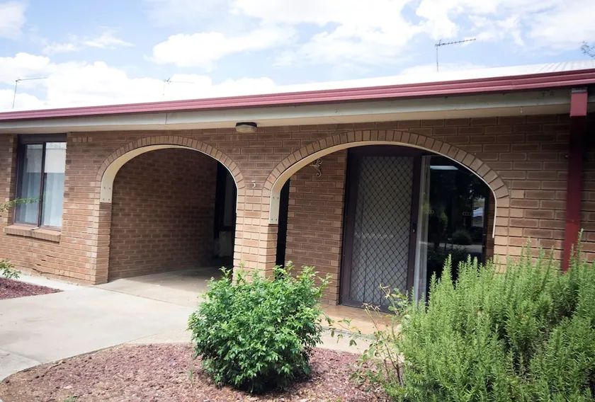 Central Wagga Apartment - Image 1