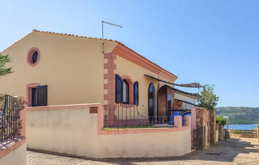 Stunning Home in Capo D'orso - Palau With 3 Bedrooms - Image 1