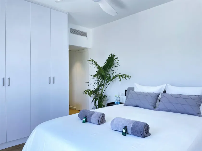 TEL Aviv - Sea Front Penthouse - 1604 - Image 1