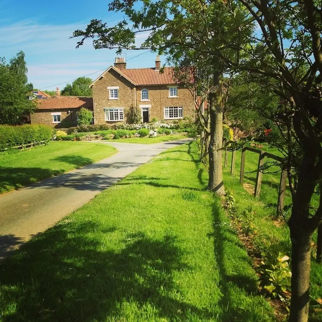 Hall Farm Bed & Breakfast - Image 1