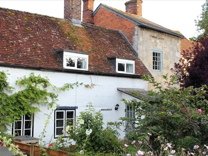 Beckford Cottage - Image 1