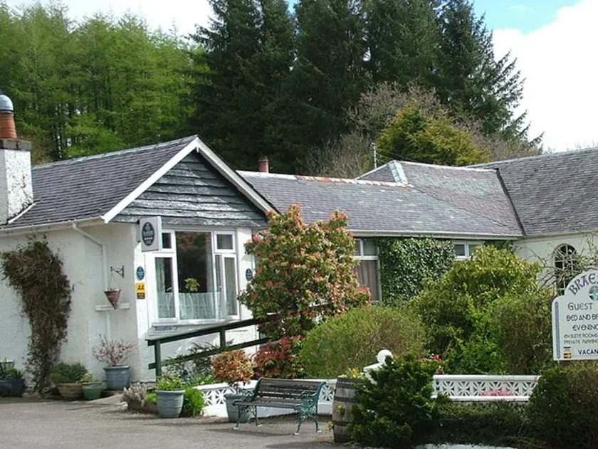 Braeside Guesthouse - Image 1