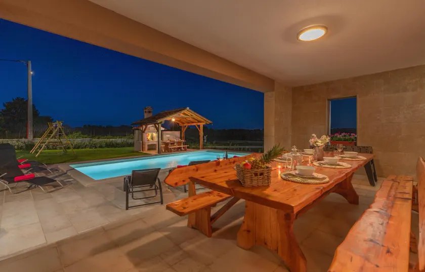 Stunning Home in Orihi With Outdoor Swimming Pool, Wifi and 3 Bedrooms - Image 1