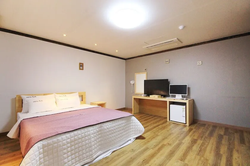 Gunsan CA Hotel - Image 1