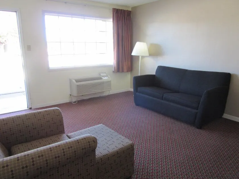 Royal Inn Abilene - Image 1