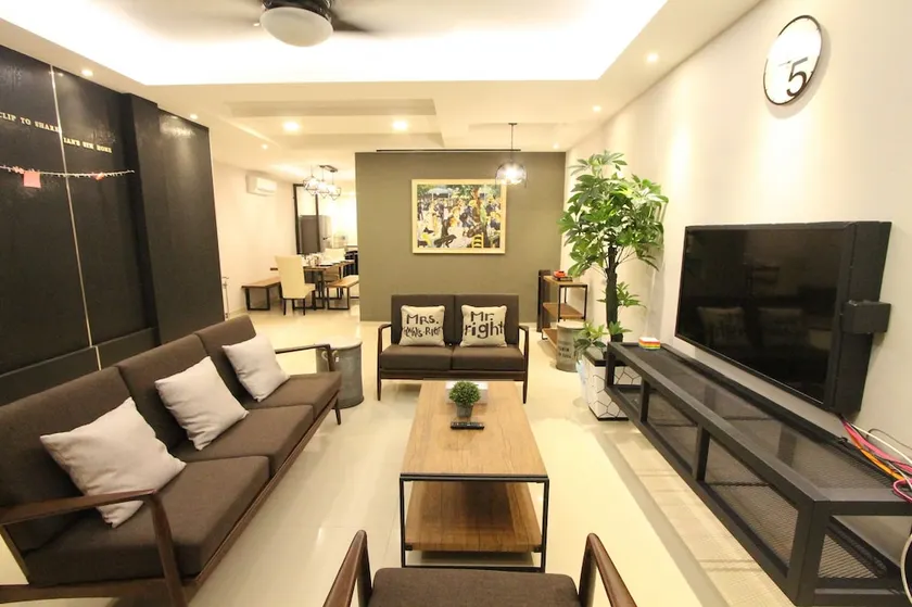 Ian's 5th Home - Image 1